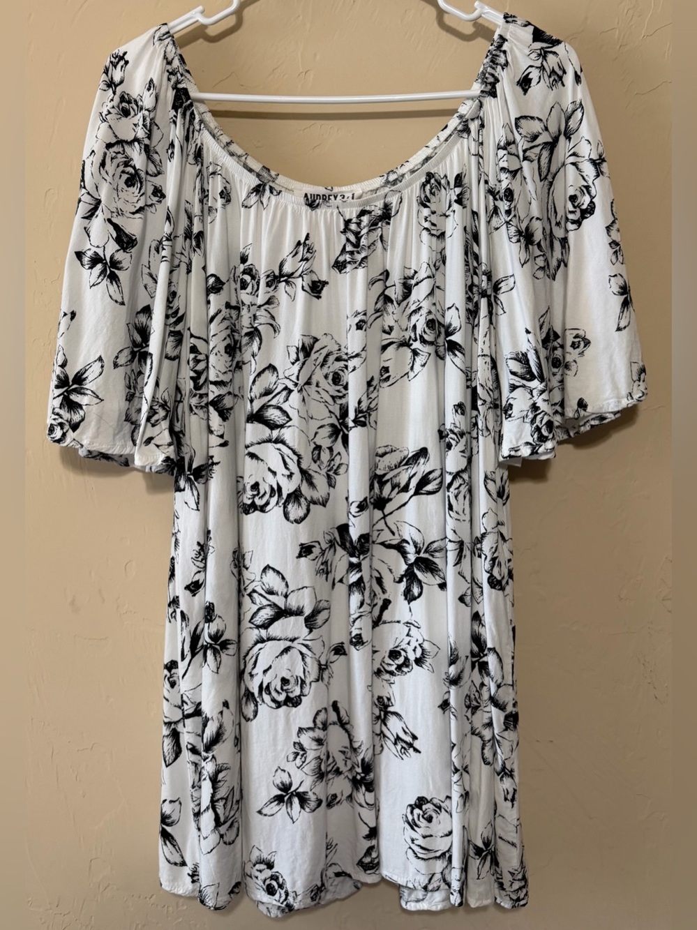 Audrey 3+1 White Tunic with Black Floral Print